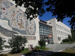 Контактный телефон :
8 (34370) 3-83-88 (канцелярия)

E-mail:
moudodcvr@list.ru

Режим и график работы:
Учреждение работает 7 дней в неделю (понедельник-воскресенье) с 8:00 до 20:30 часов